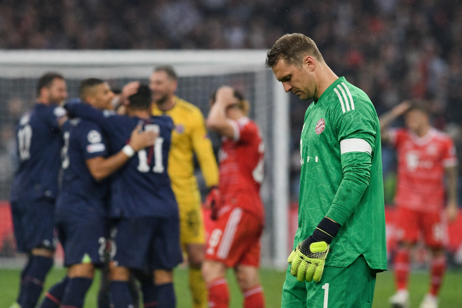 Feature image for Neuer says Bayern lacked the edge as PSG punished missed moments in semi-final exit